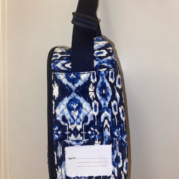 Vera Bradley deluxe lunchbox in the pattern Ikat island. - Picture 3 of 5